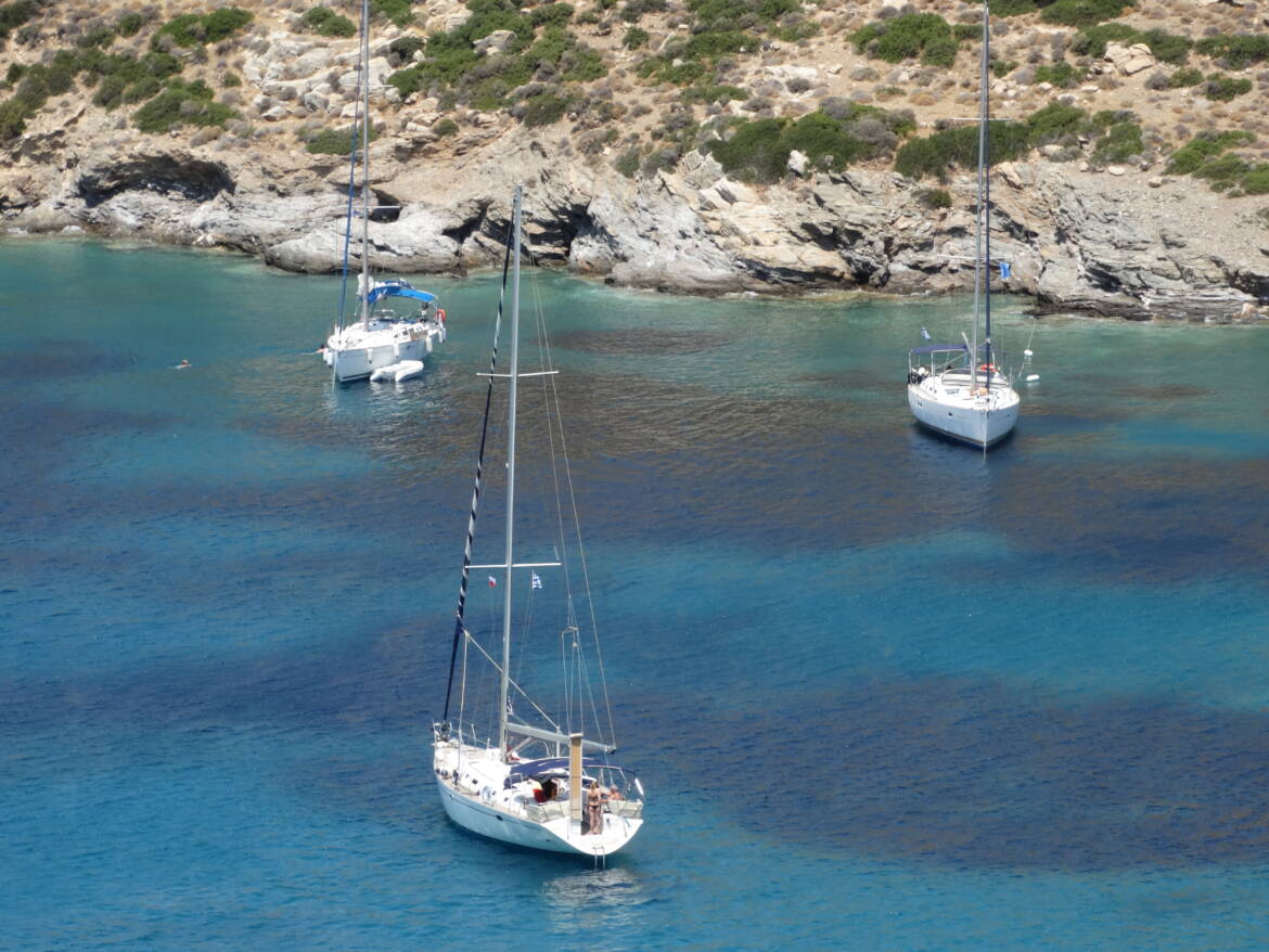 at-anchor-DSC00174.jpg